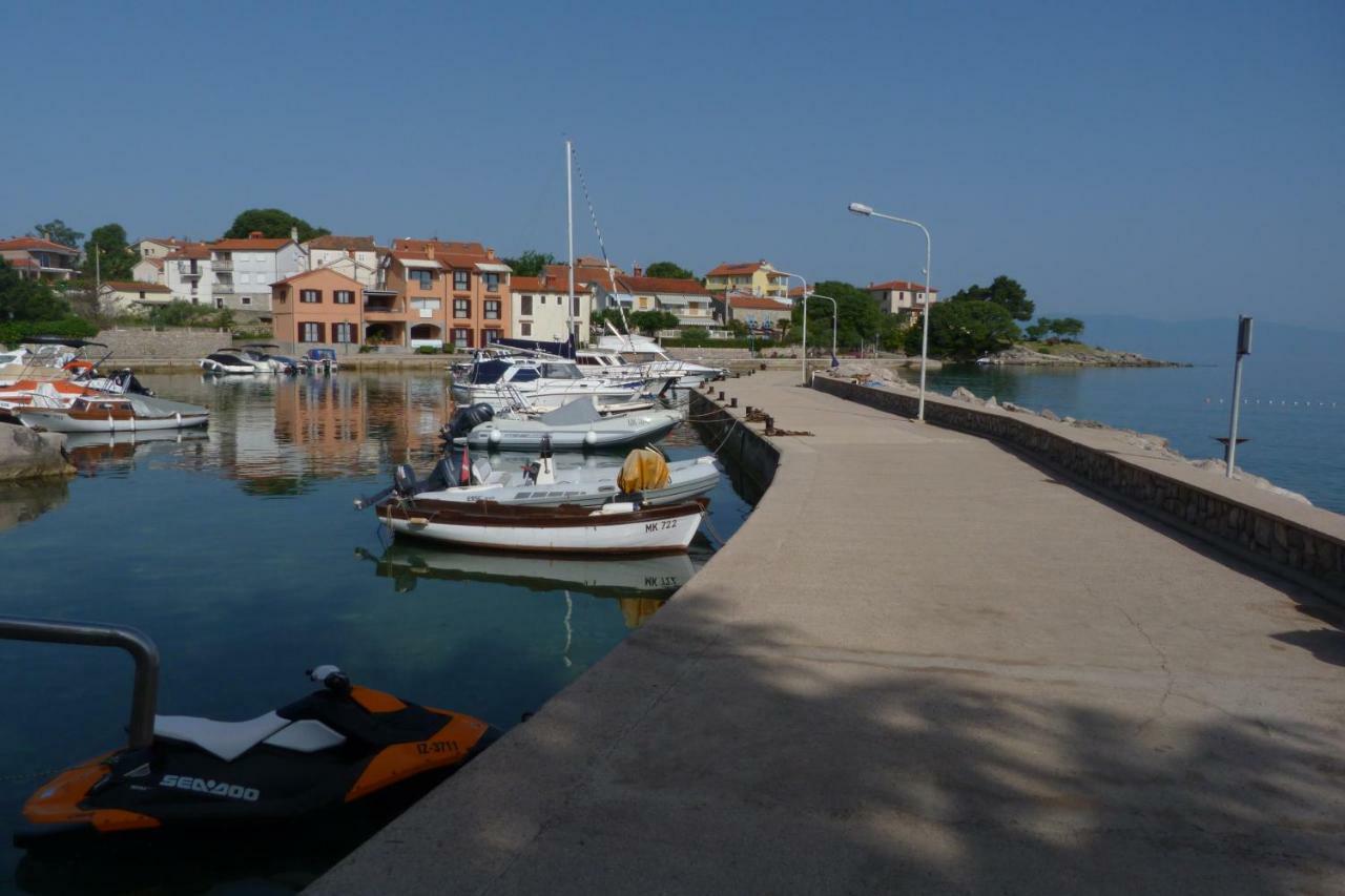 Apartments Monja & Dadi, Malinska, Vantacici Exterior photo